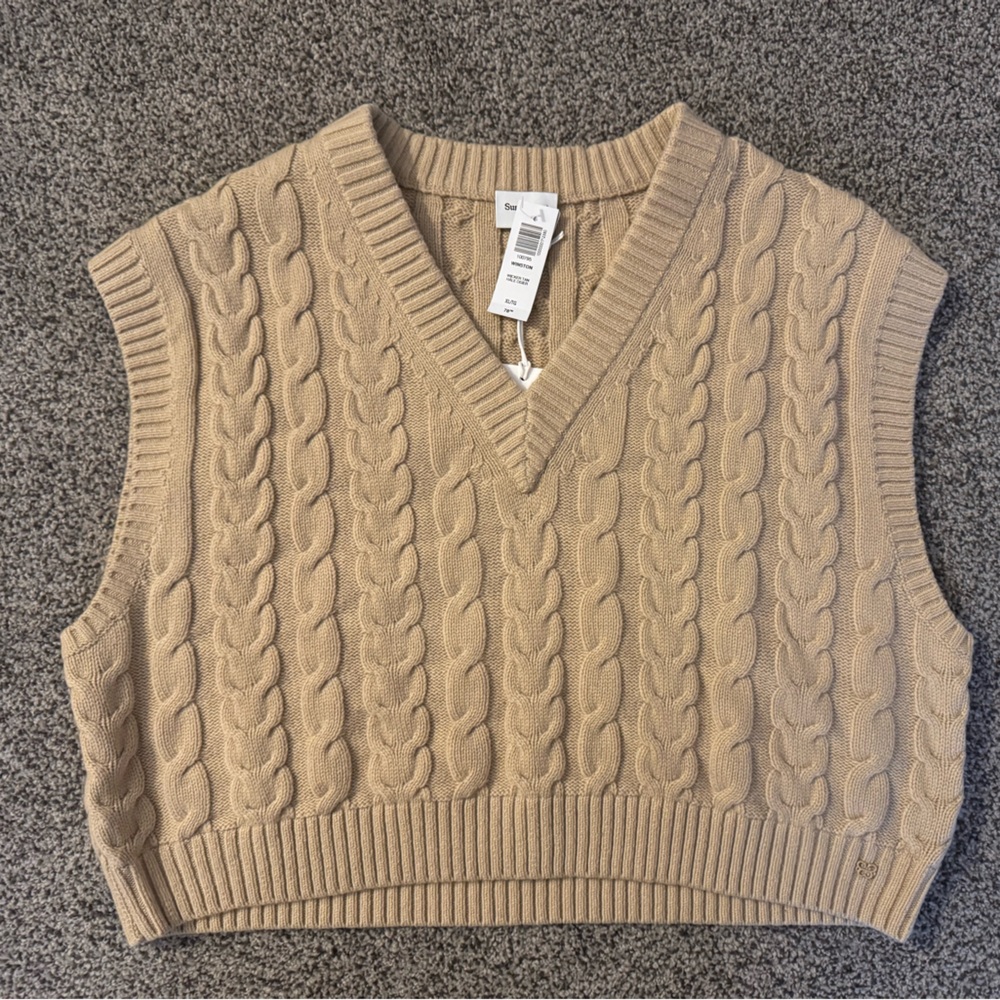 Aritzia Sunday Best Sweater Vest